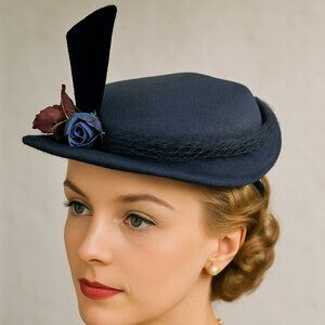 1950s Vintage Navy Blue Straw Cloth Hat With Rosebuds
